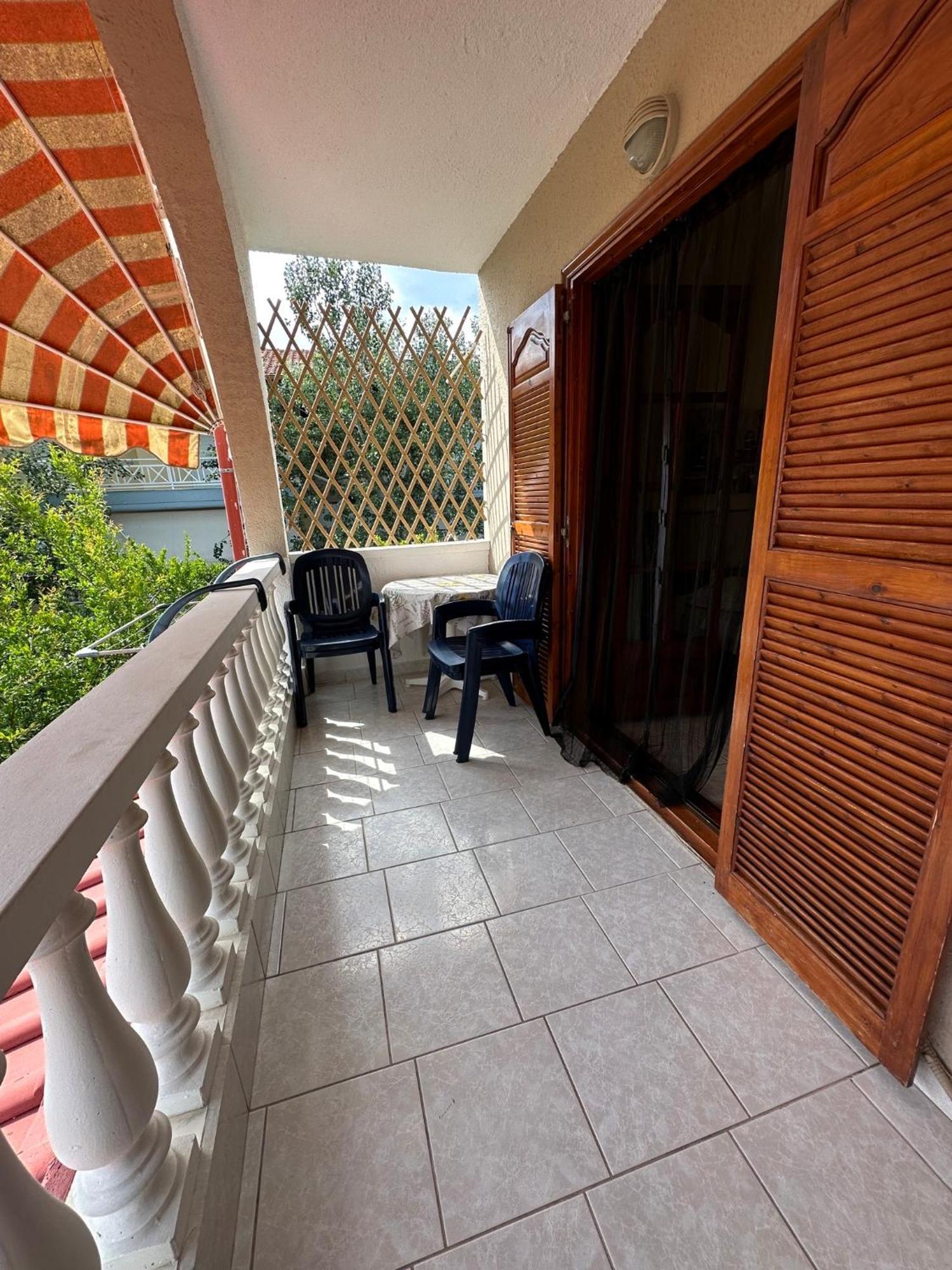 The Flower Apartments Toroni Exterior photo