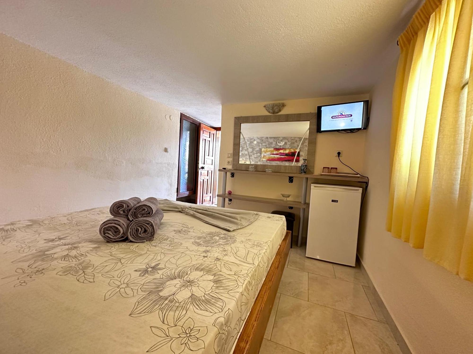 The Flower Apartments Toroni Exterior photo